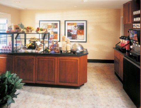 Staybridge Airport By Ihg Hotel