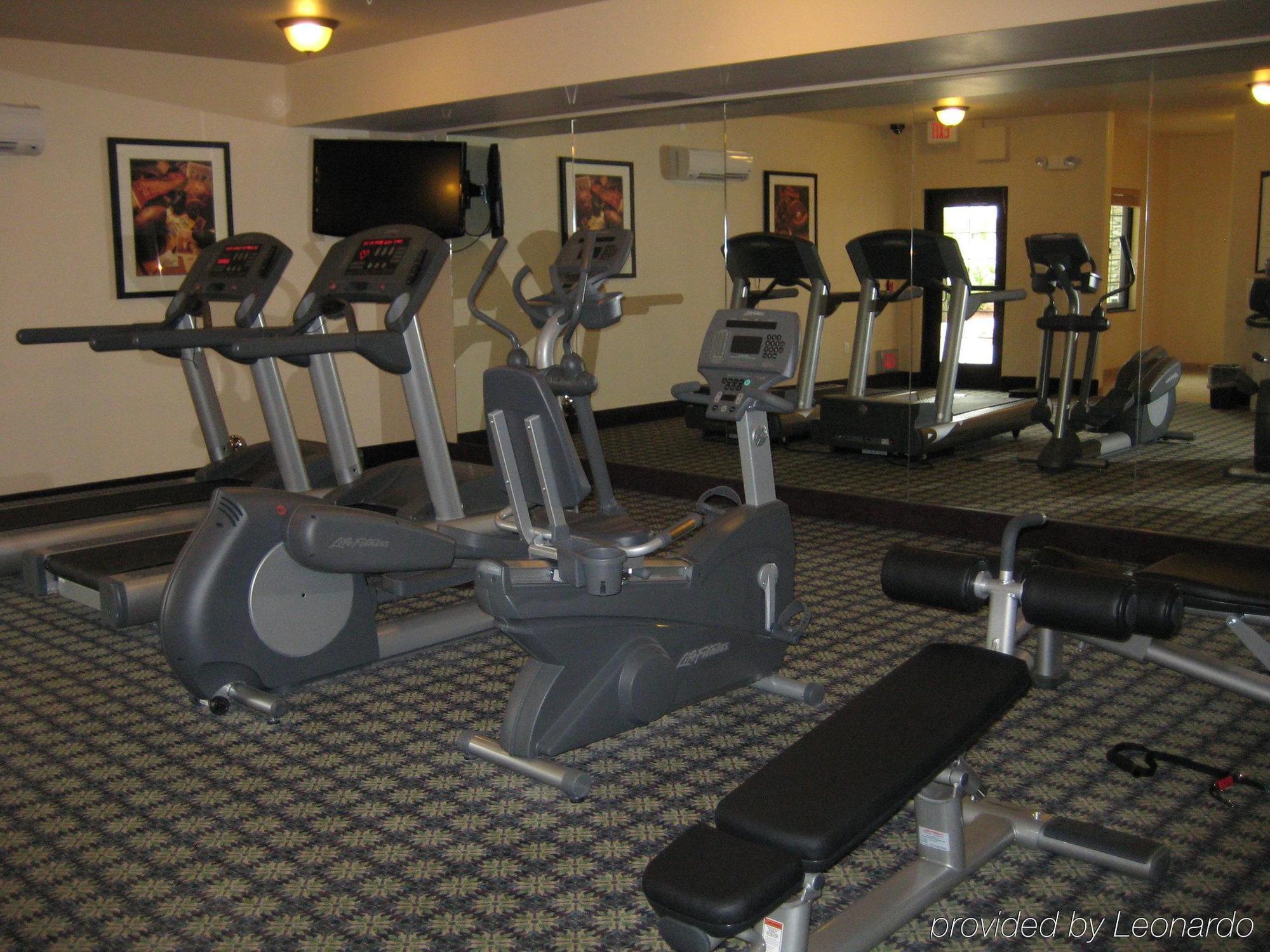 Staybridge Airport By Ihg Hotel 3*