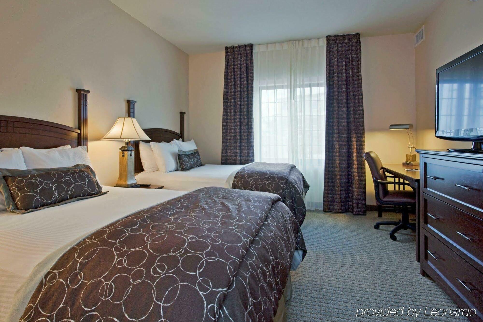 Staybridge Airport By Ihg