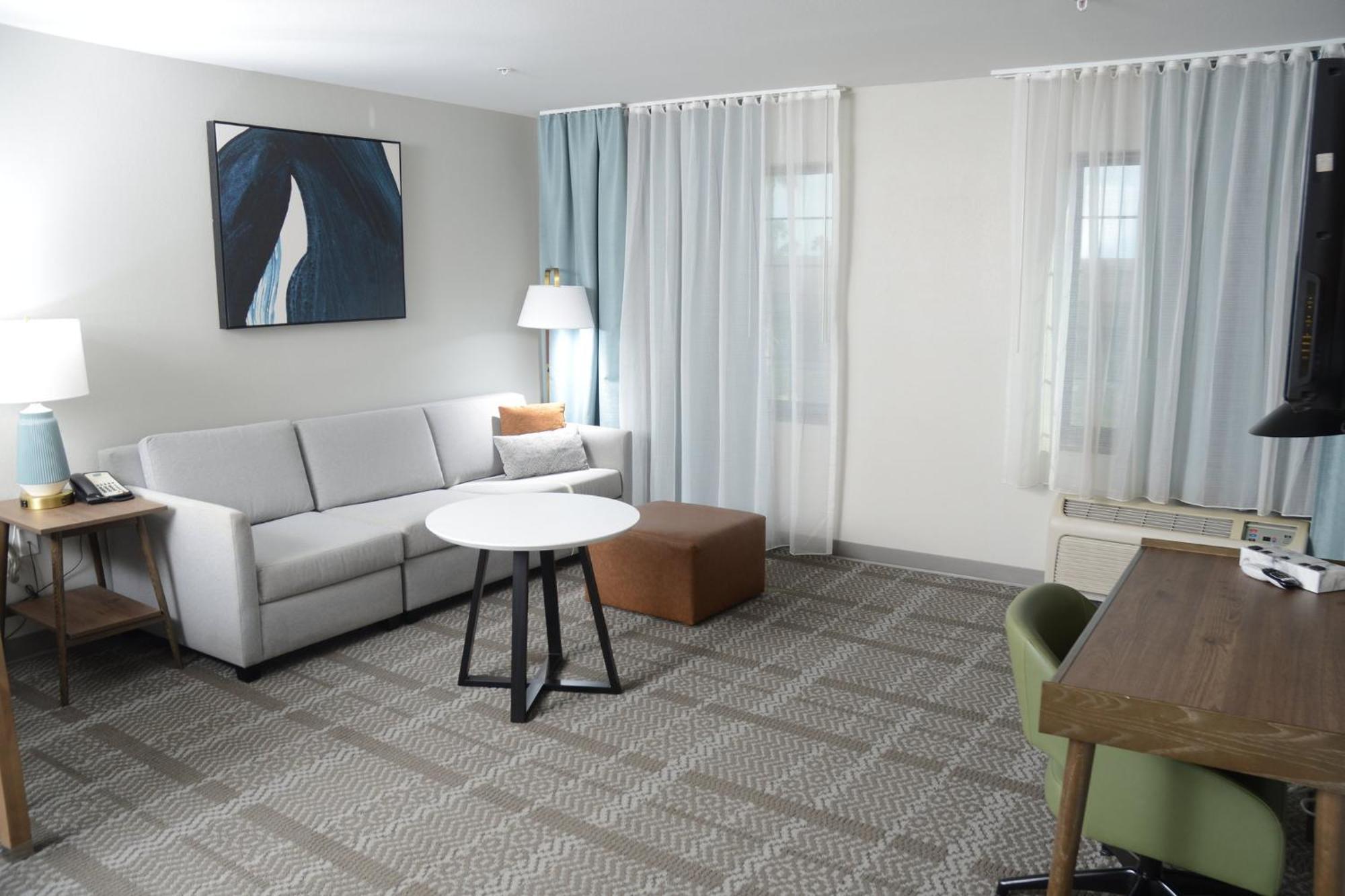 Staybridge Airport By Ihg